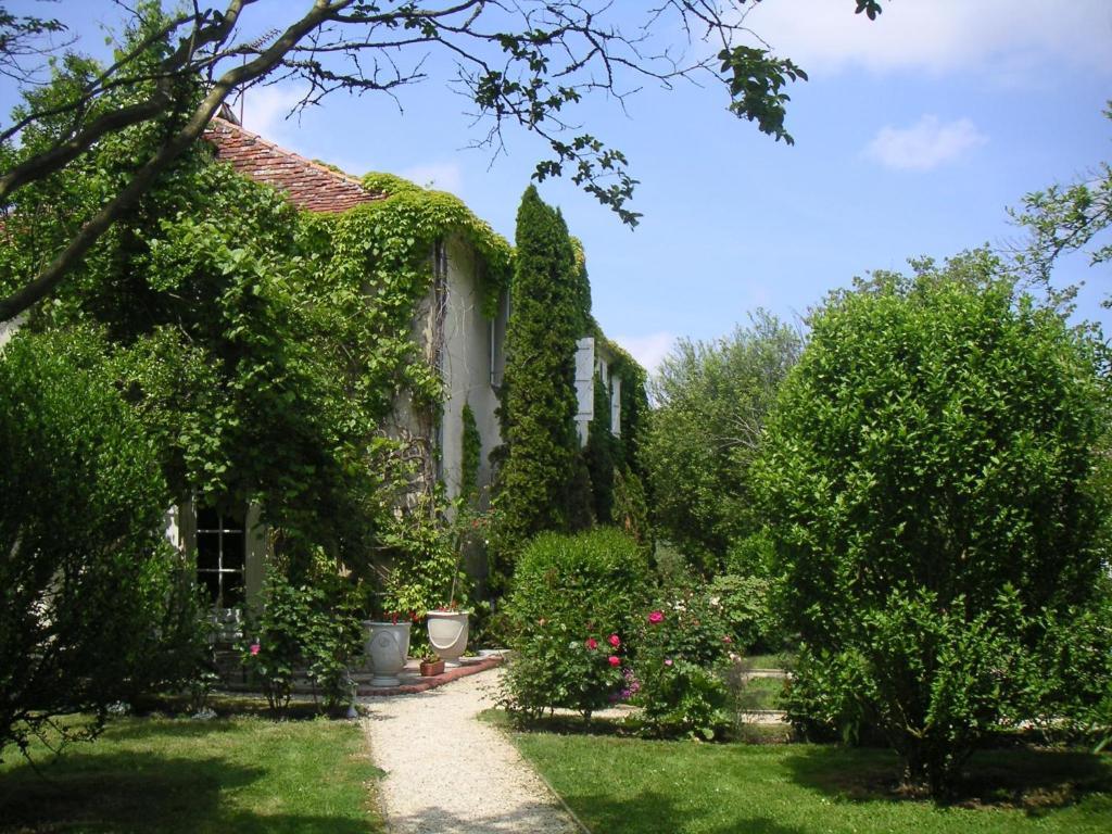 Bed and Breakfast Domaine De Bassibe Ségos Exterior foto
