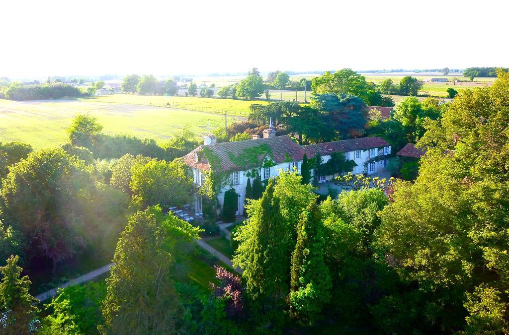 Bed and Breakfast Domaine De Bassibe Ségos Exterior foto